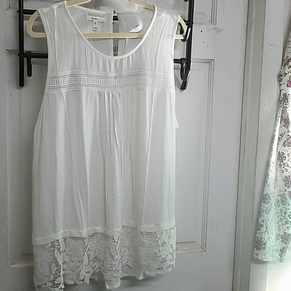 Gorgeous dressy tank